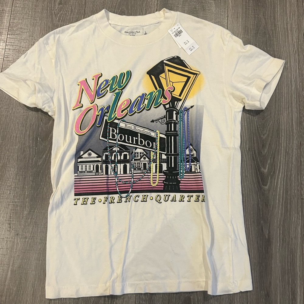 Abercrombie and Fitch tee. Size small NWT